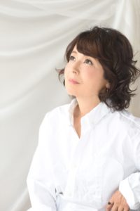 久米小百合さん（久保田早紀）の写真横顔