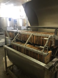 ソーヤー家の古いはちみつ遠心分離機